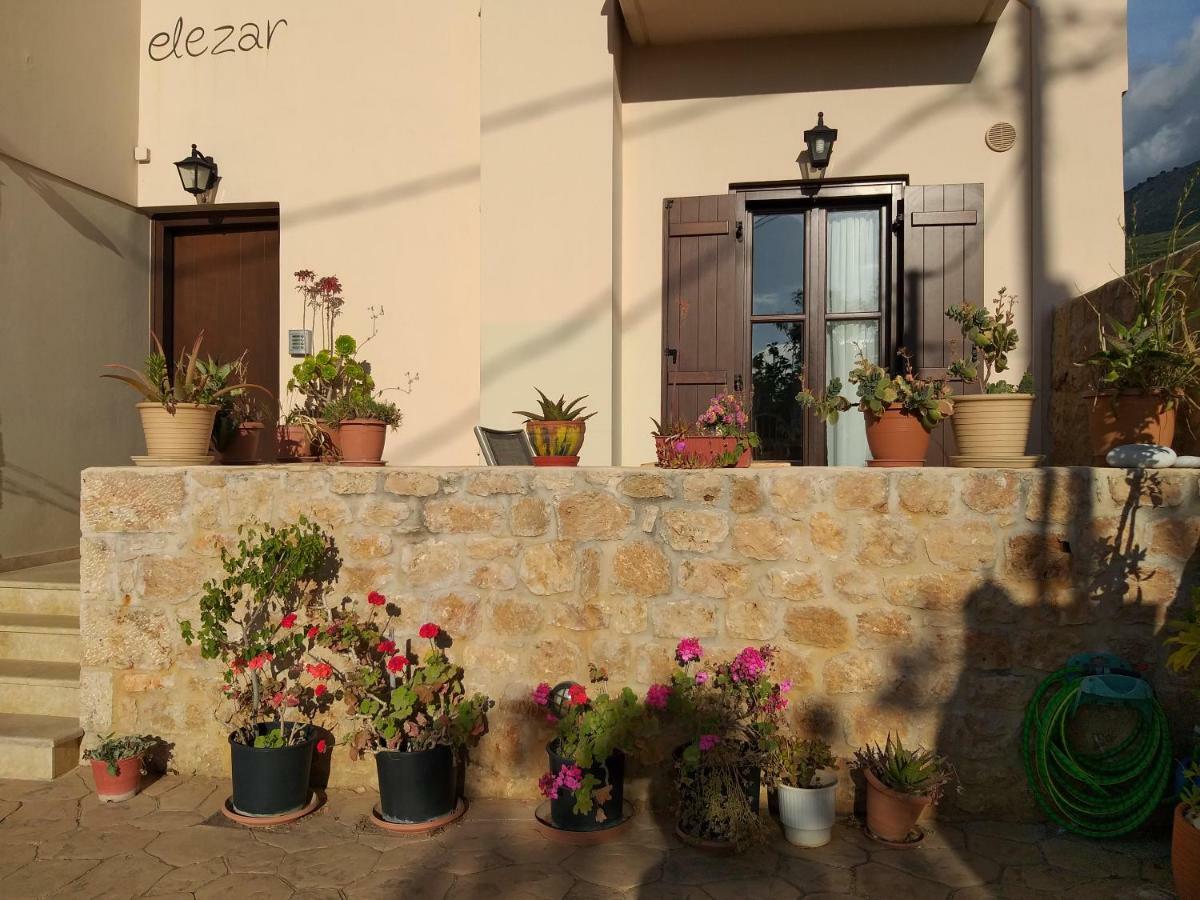 Elezar Apartment Neo Oitilo Exterior photo